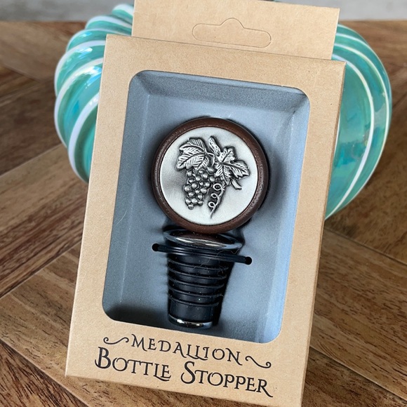 NWT! Pewter Medallion With Wood - Picture 1 of 6